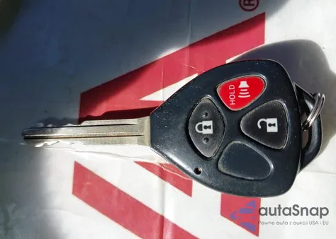 2009 Pontiac Vibe z USA, uszkodzony, nr VIN 5Y2SP67889Z459384